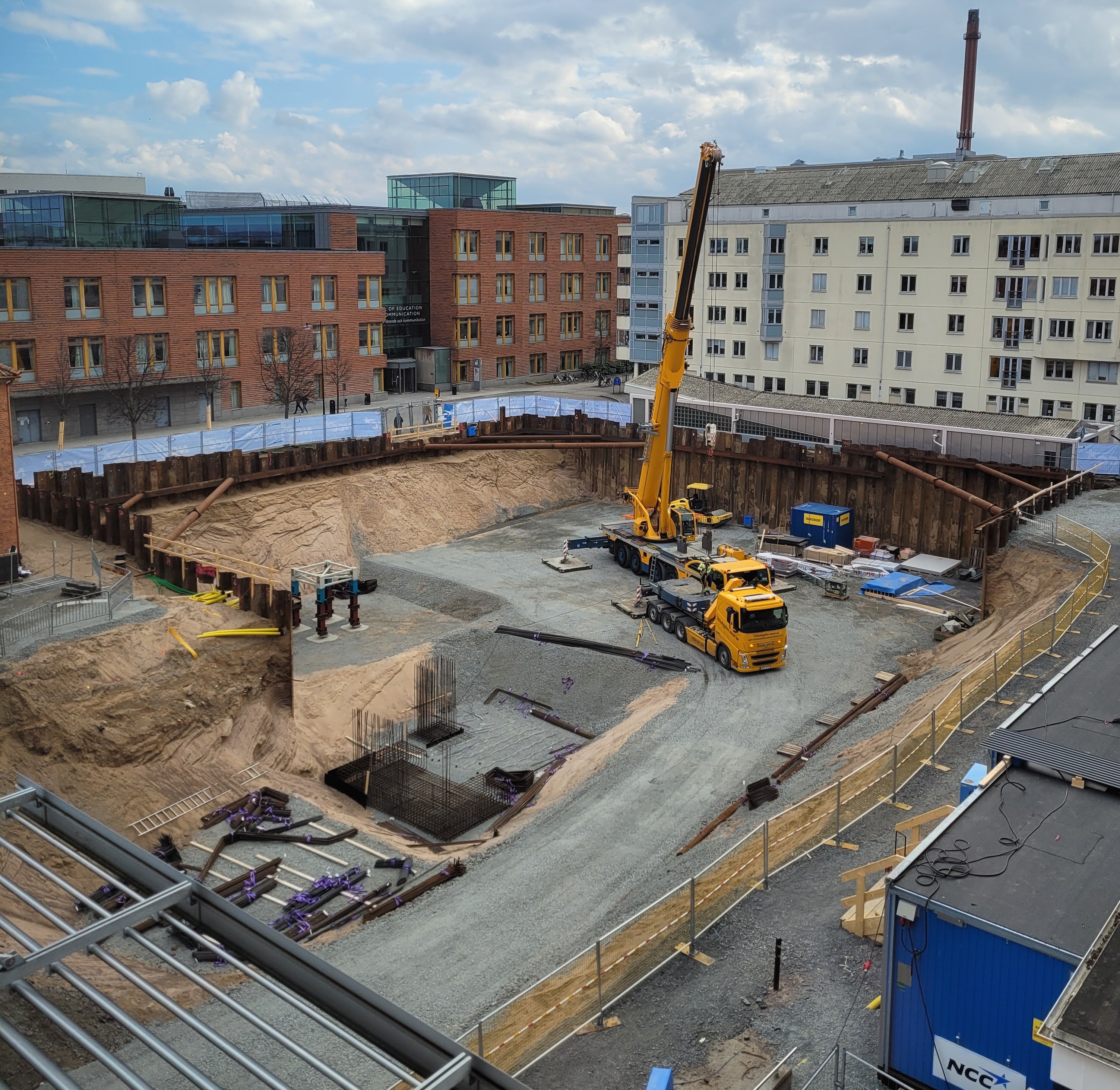 Byggarbetsplatsen sett från våning 5 i nuvarande fastigheten Science Park House.